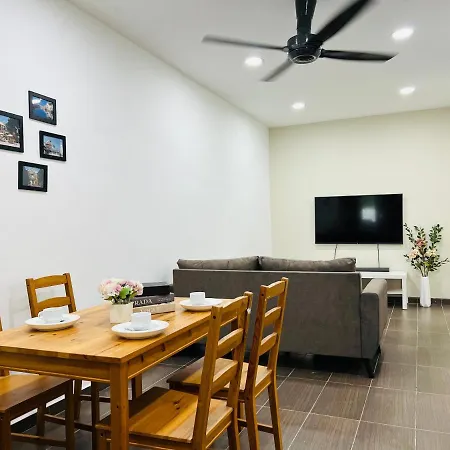 3 Bedroom Landed Beside Jonker Taman Kota Laksamana 150A By Myplace Malacca Exterior photo