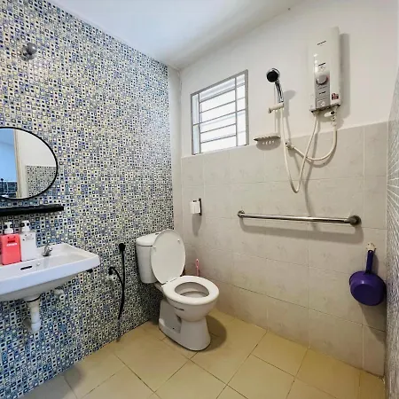 3 Bedroom Landed Beside Jonker Taman Kota Laksamana 150A By Myplace Malacca Exterior photo