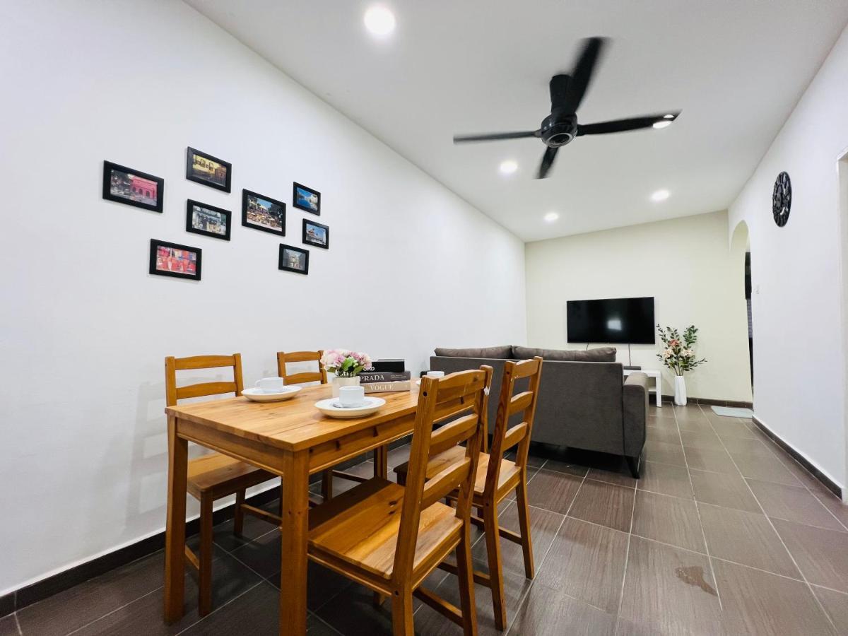 3 Bedroom Landed Beside Jonker Taman Kota Laksamana 150a By Myplace *