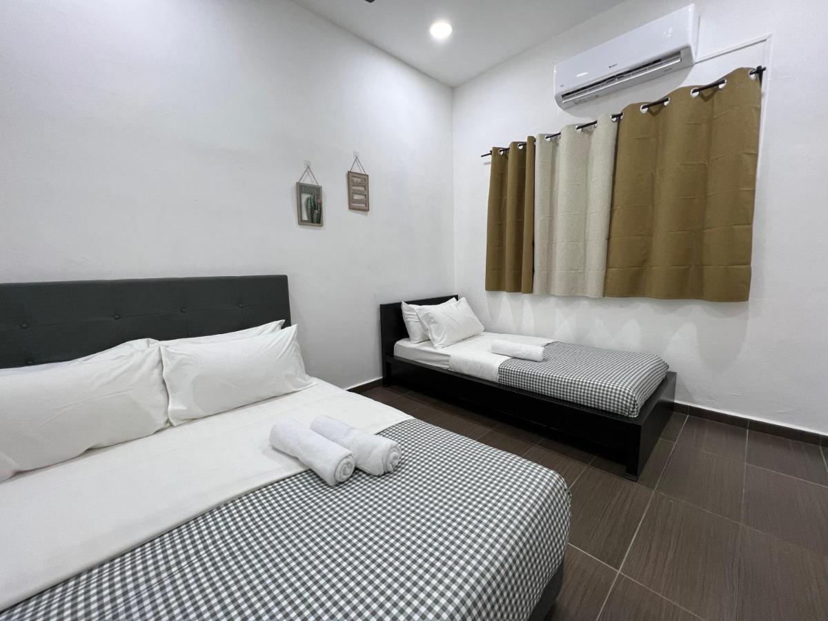 Holiday home 3 Bedroom Landed Beside Jonker Taman Kota Laksamana 150a By Myplace Malacca