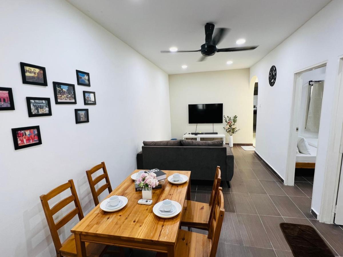 3 Bedroom Landed Beside Jonker Taman Kota Laksamana 150a By Myplace *